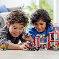 Конструктор LEGO City Пожежне депо (60215)