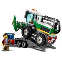 Конструктор LEGO City Кормозбиральний комбайн (60223)