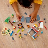 Конструктор LEGO City Рятувальний пост на пляжі (60328)