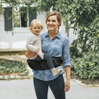 Сумка нагрудна Chicco Hip Seat Чорна (79147.42)