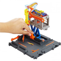 Ігровий набір Hot Wheels Центральна автомайстерня (HDR25)