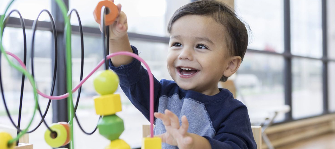 Игрушки для мальчика: что выбрать