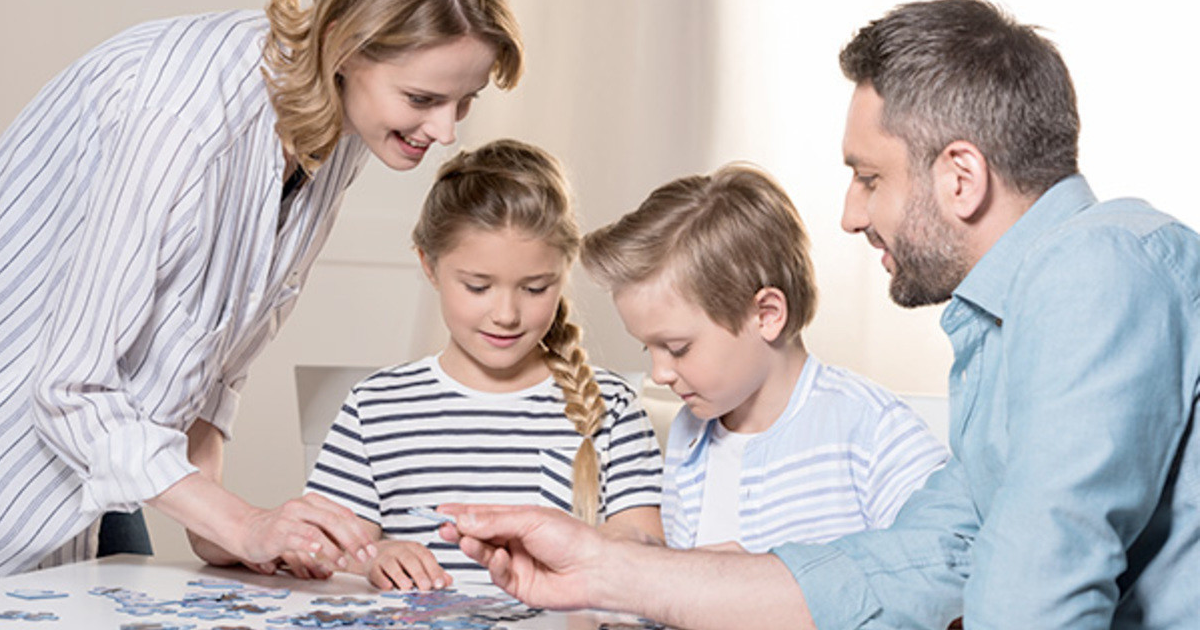 Во что поиграть с детьми 4 - 10 лет: лучшие настольные игры